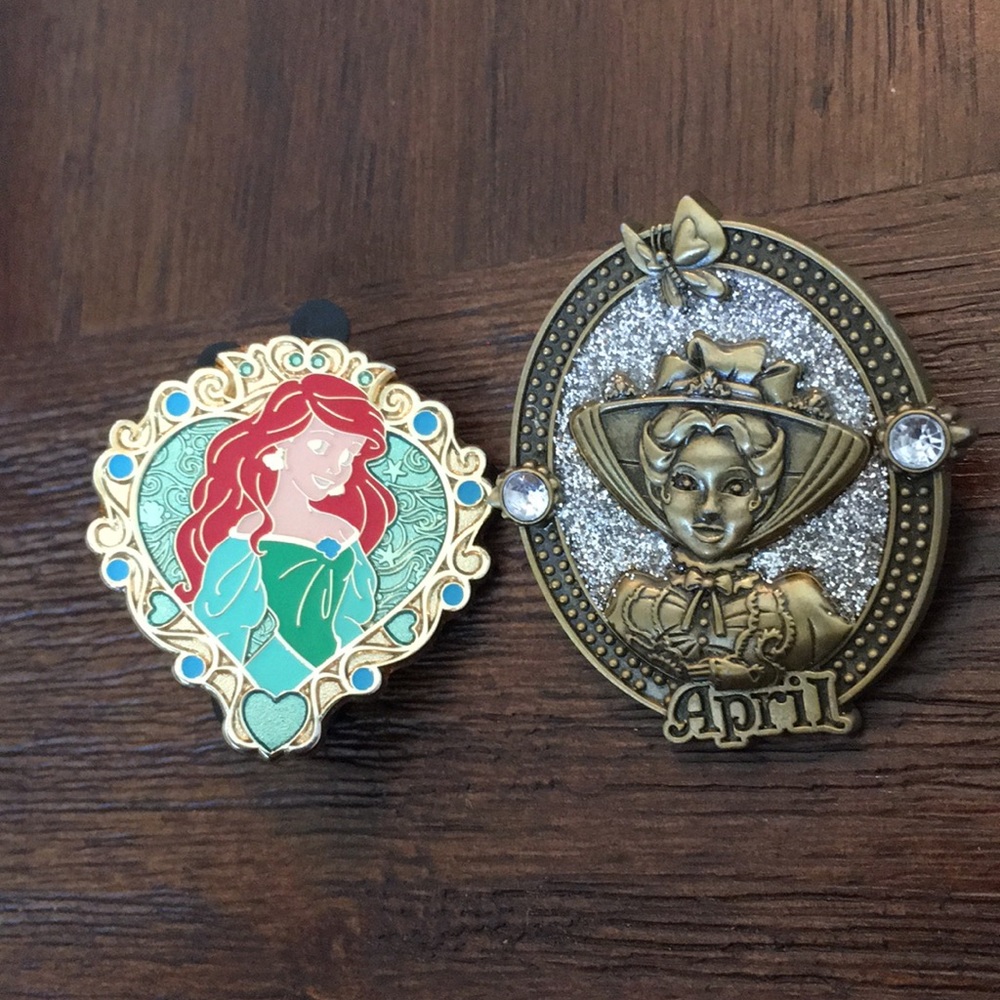 Disney Trading Pins Mary Poppins and Ariel